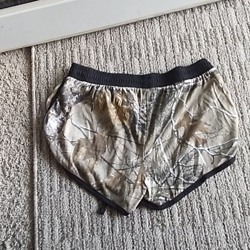 Shorts - Picture 2 of 2